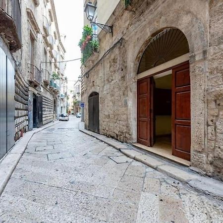 Apt 2 In The Historic Center Bari Bagian luar foto