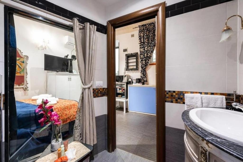 Apt 2 In The Historic Center Bari Bagian luar foto